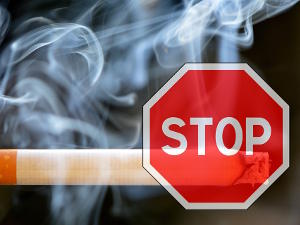 Nikotinabhängigkeit: Kombinationsbehandlungen sind erfolgreicher